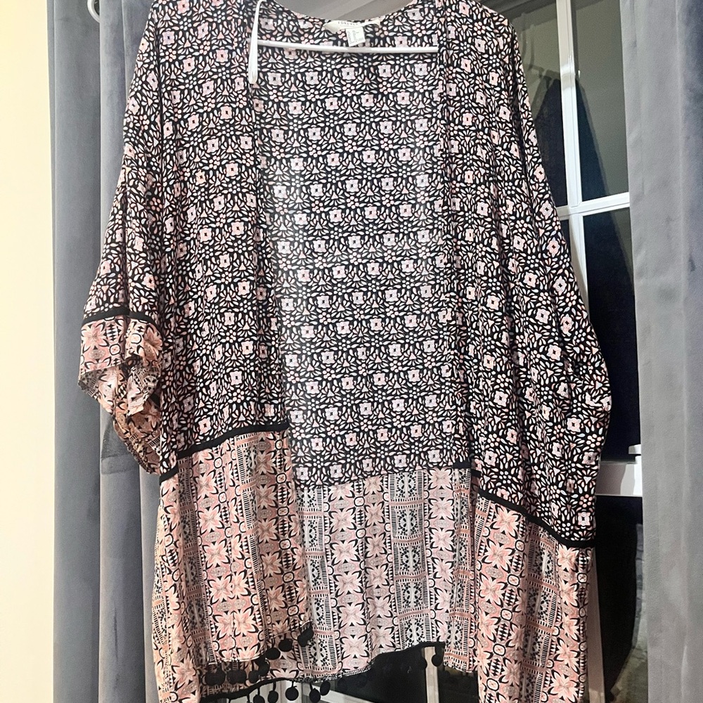 Women's Black and Pink Patterned cape